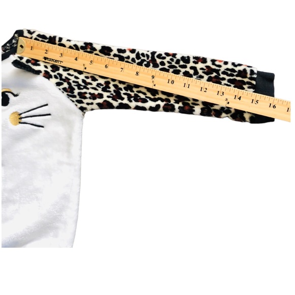 Kitty Sweater - Picture 4 of 9